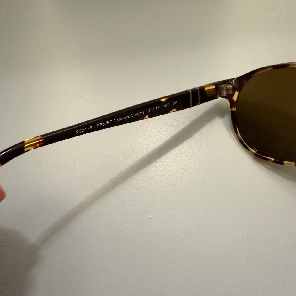 Persol 2931-S Sunglasses Tortoise Frame and Brown Lenses - Picture 4 of 5